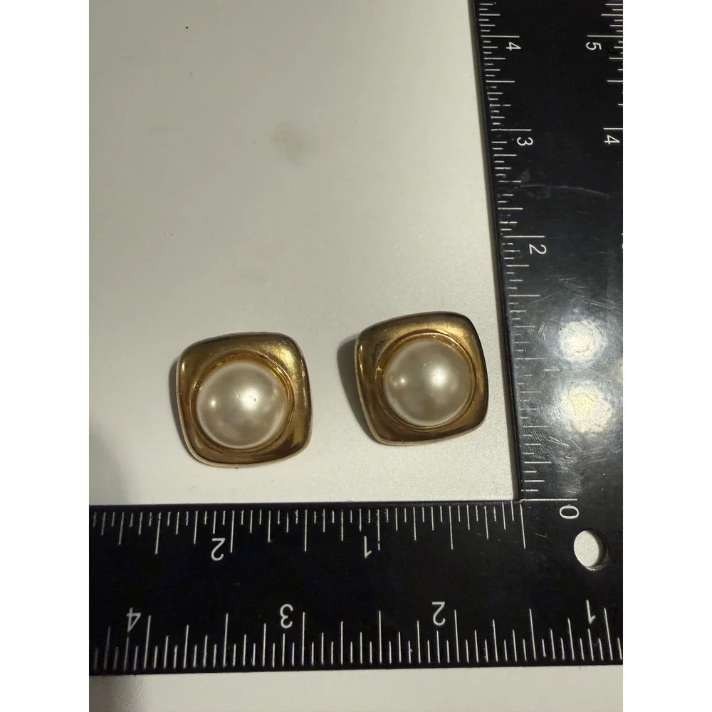 Vintage Gold Tone‎ Faux Pearl Square Clip On Earrings Statement Jewelry